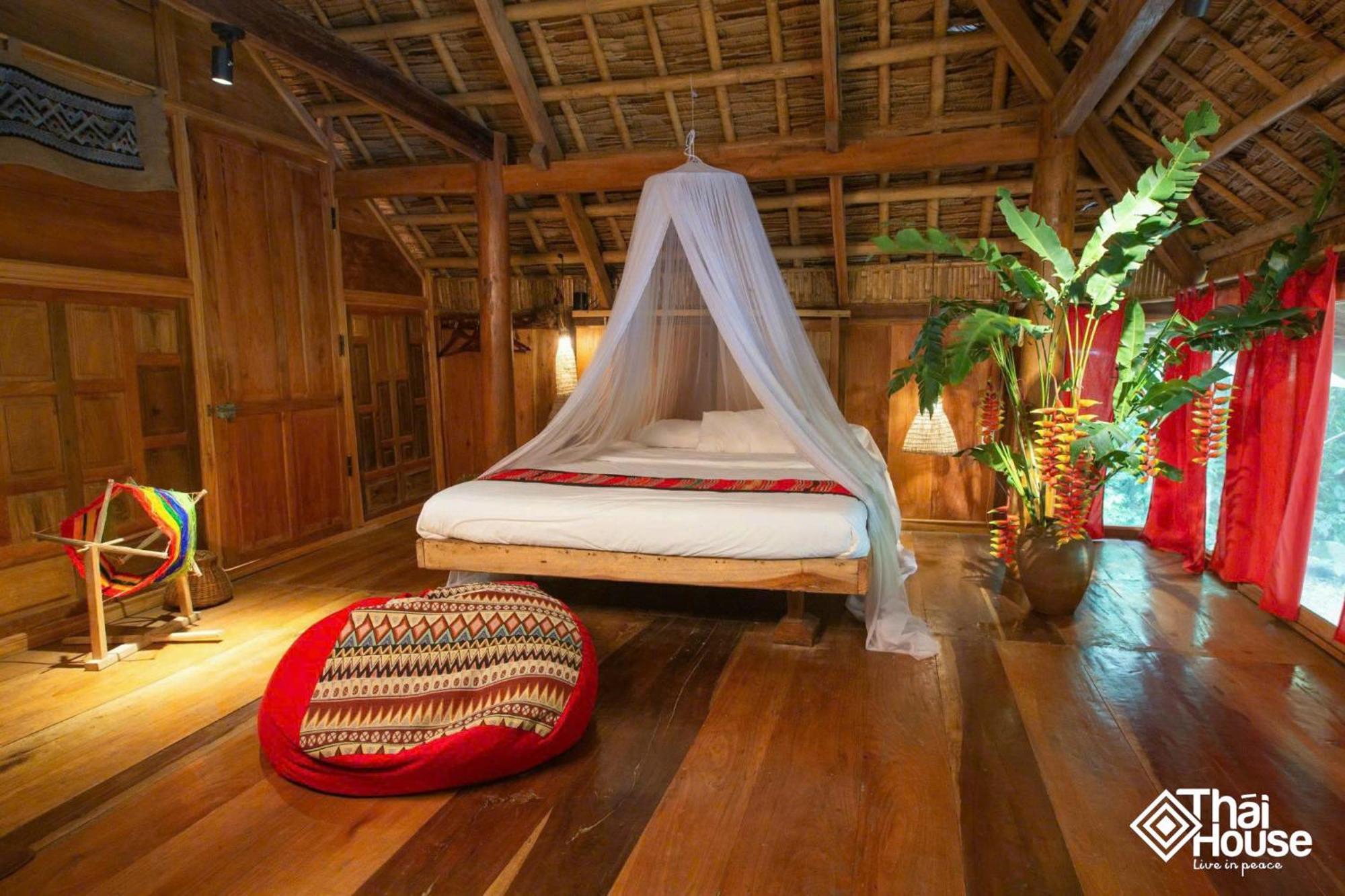 Thai House Pu Luong - Century Old Stilt House With Terrace Views Huong Ba Thuoc Exterior photo