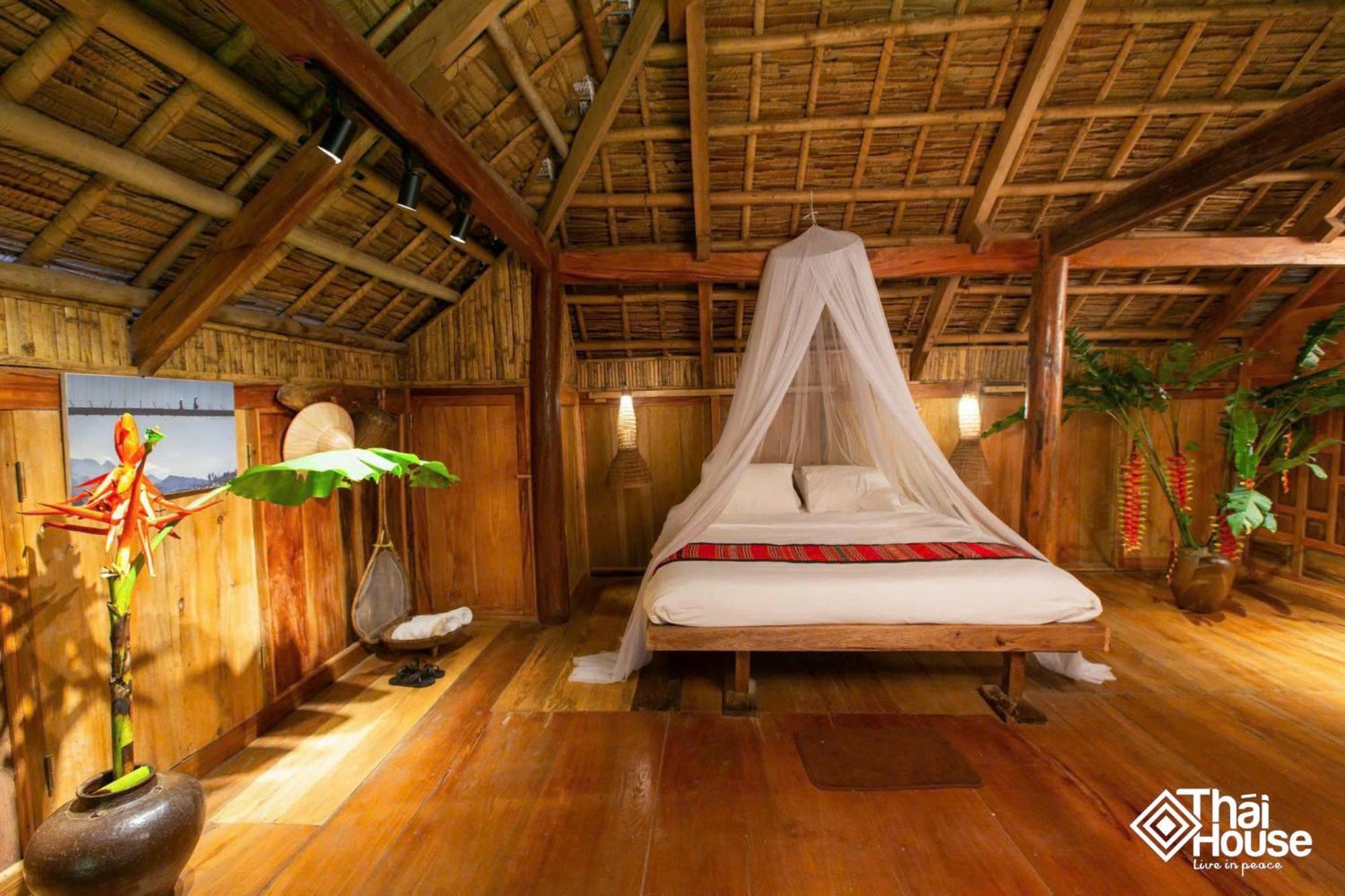 Thai House Pu Luong - Century Old Stilt House With Terrace Views Huong Ba Thuoc Exterior photo