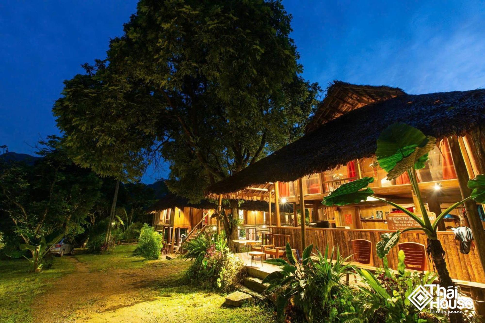 Thai House Pu Luong - Century Old Stilt House With Terrace Views Huong Ba Thuoc Exterior photo