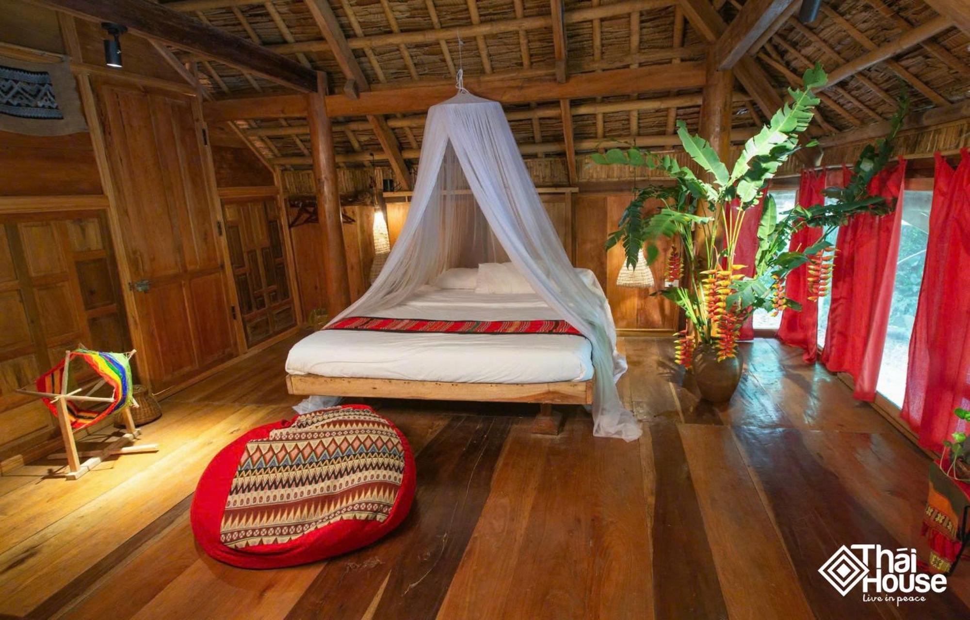 Thai House Pu Luong - Century Old Stilt House With Terrace Views Huong Ba Thuoc Exterior photo