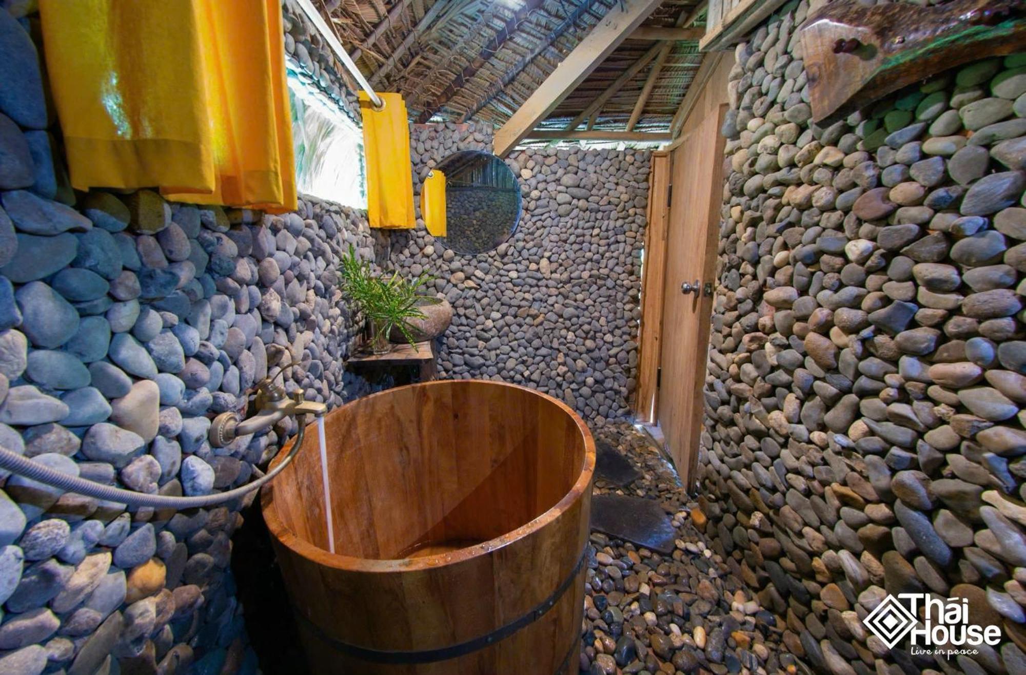 Thai House Pu Luong - Century Old Stilt House With Terrace Views Huong Ba Thuoc Exterior photo